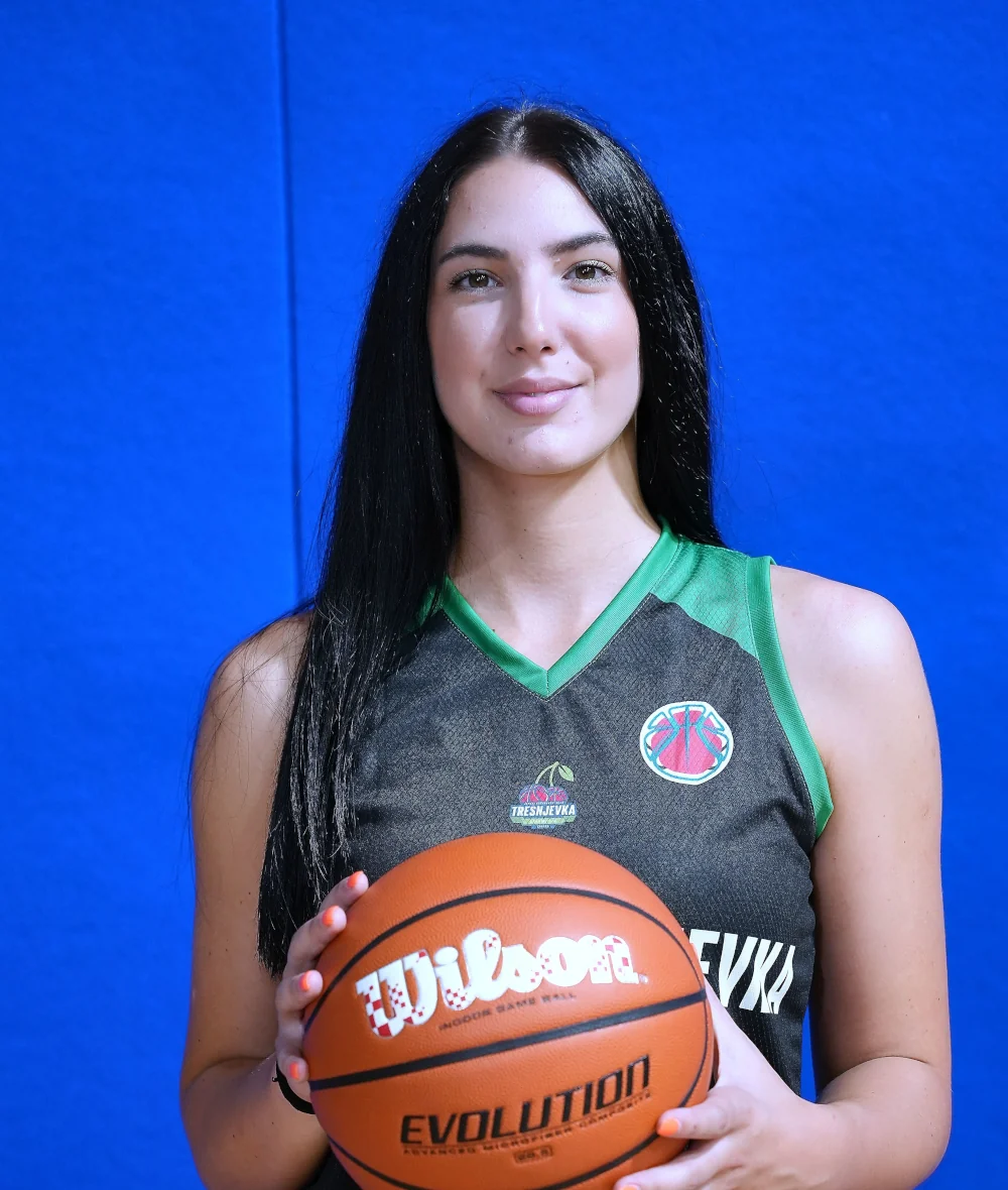 Iva Bošnjak
